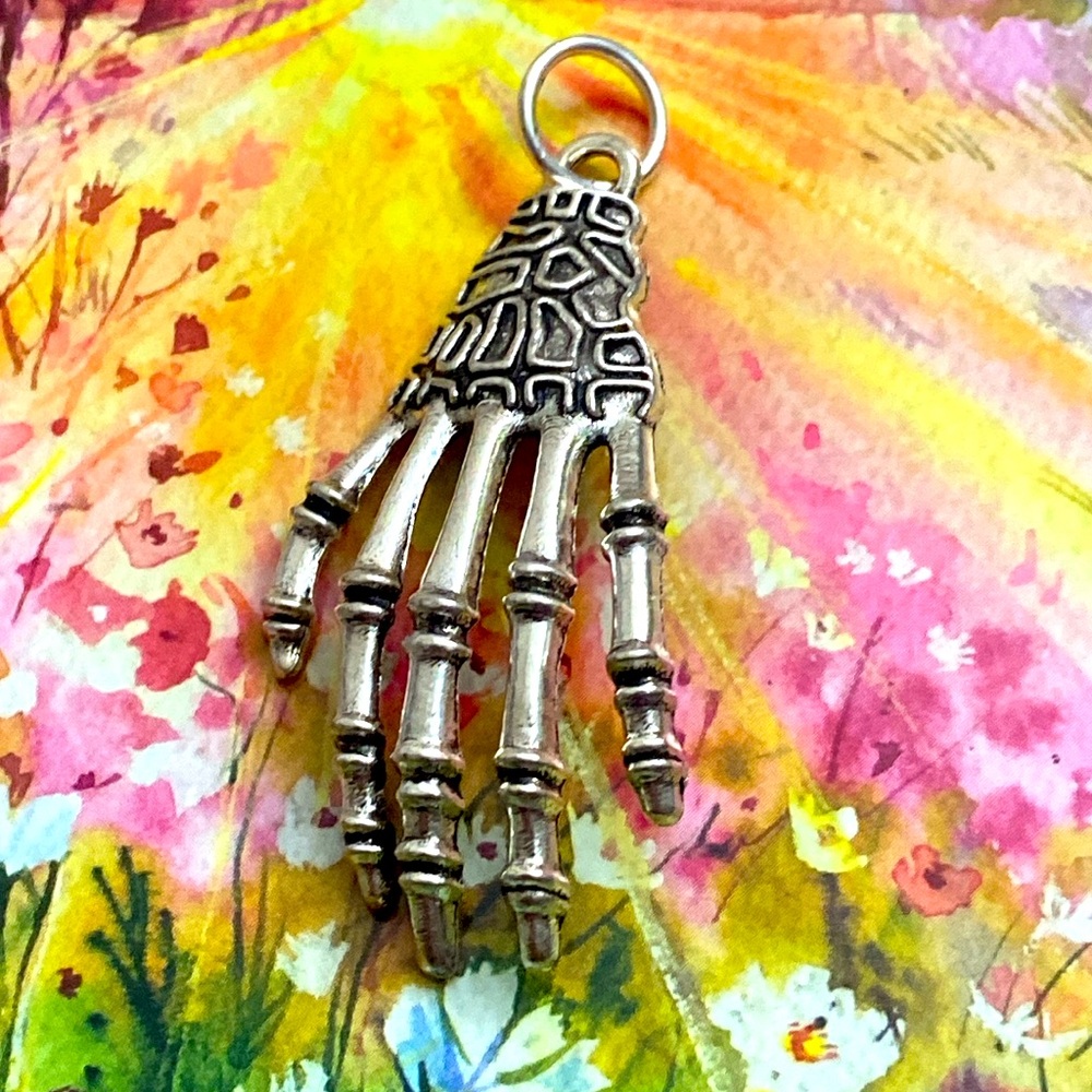 5/$10❤️❤️❤️NEW Tibetan Silver Skeleton Hand Charm Pendant